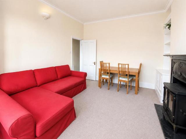 Apartment for rent in Earlsfield, Greater London