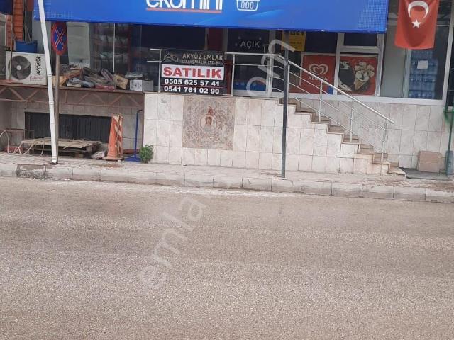 Bahçe içerisinde satılık Restoran