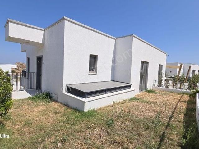 Yukarı, Bodrum içerisinde satılık mülk