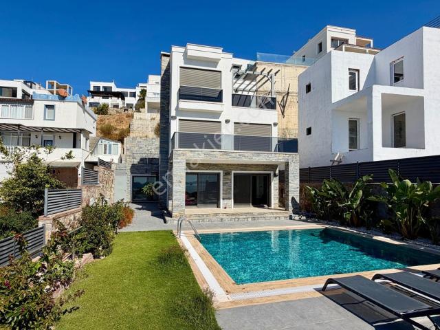 Peksimet, Bodrum içerisinde satılık Villa