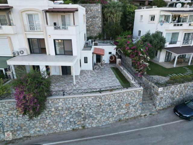Cumhuriyet, Bodrum içerisinde satılık Villa