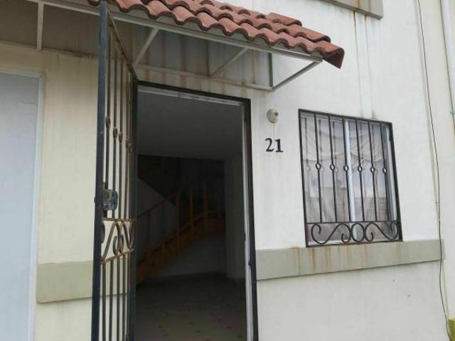 BOG SE VENDE CASA CON AMPLIACION EN URBI VILLAS DEL REY, HUEHUETOCA