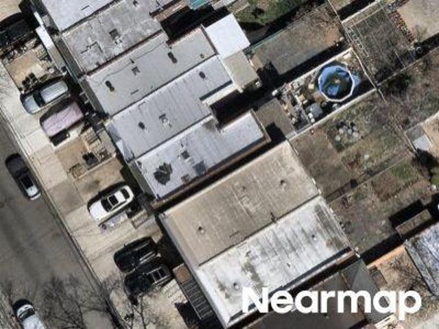 House for sale in The Bronx, Arverne