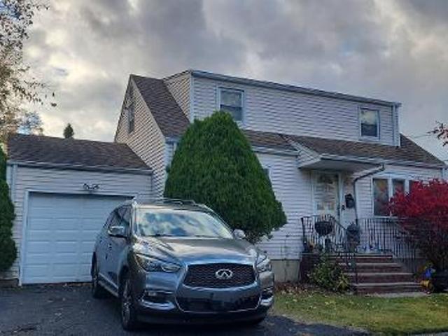House for sale in Bergenfield, Bergen County