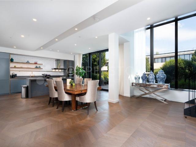House for rent in Nine Elms, Greater London