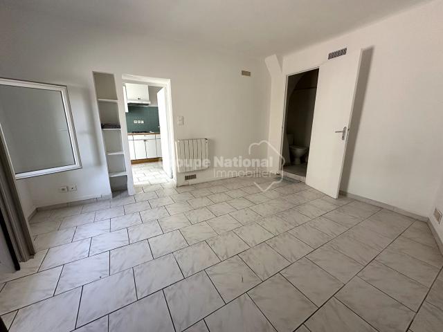 Appartement location à Nîmes, Nages-et-solorgues