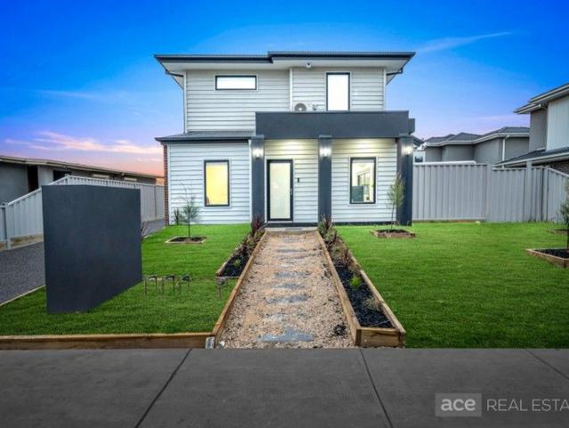 Townhouse for sale in Camerons Creek, Victoria