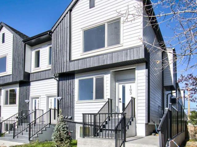 Townhouse for rent in Bowness, Calgary