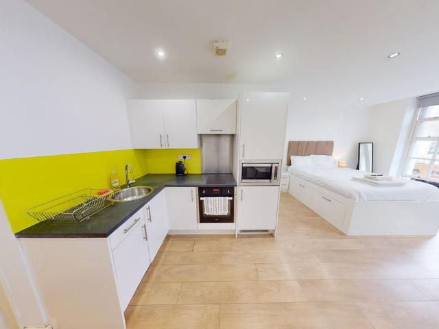 Studio for rent in Ropewalks, Calderstones