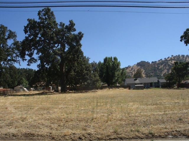 Land for sale in Tehachapi, California