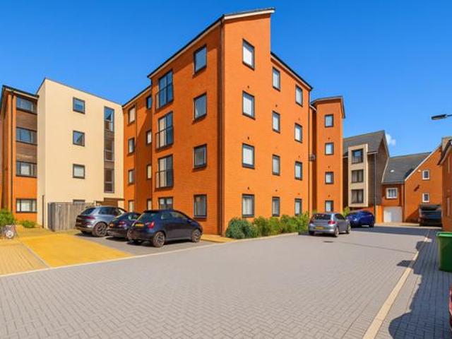 House for sale in Quarrendon, Aylesbury
