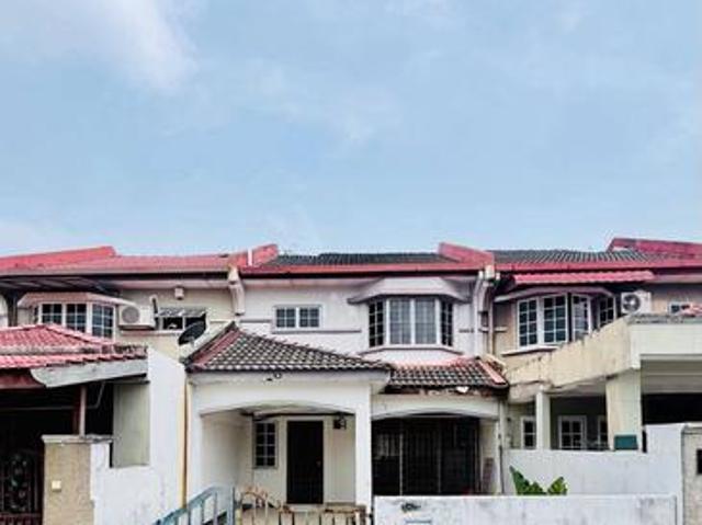 Terraced House for sale