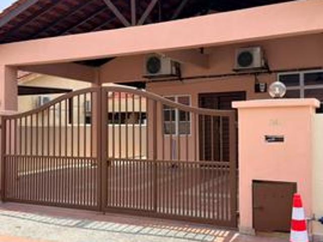 Terraced House for sale in Tanjong Sepat, Selangor
