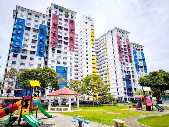 Flat for sale in Pantai
