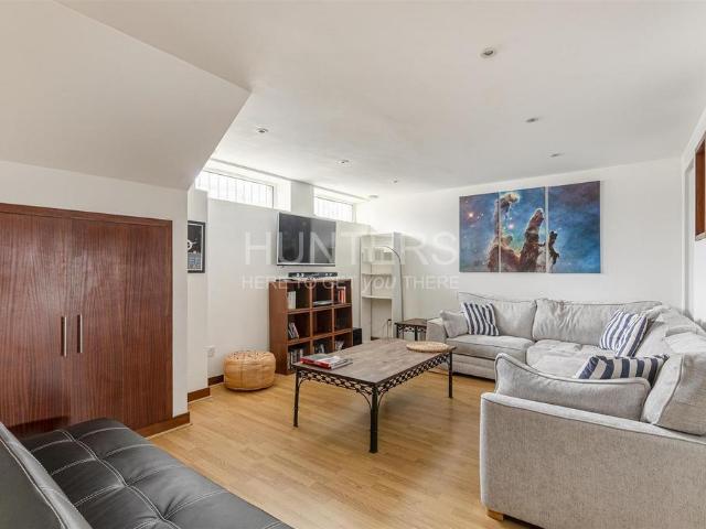 Apartment for rent in London Borough of Hackney, Greater London