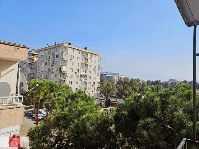 Bayrakli, İzmir içerisinde kiralık mülk