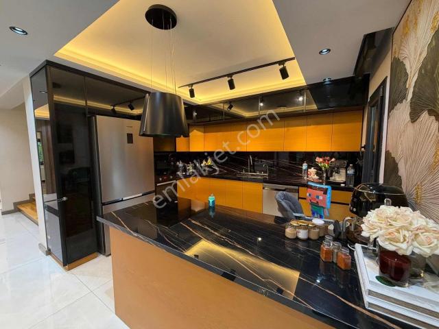 Sariçam, Adana içerisinde satılık Villa