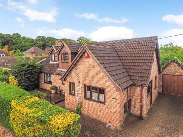 House for sale in Barton Stacey, Hampshire