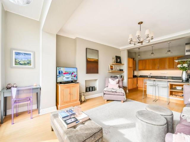 Apartment for rent in Balham, Greater London