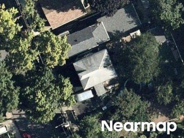 House for sale in The Bronx, Arverne
