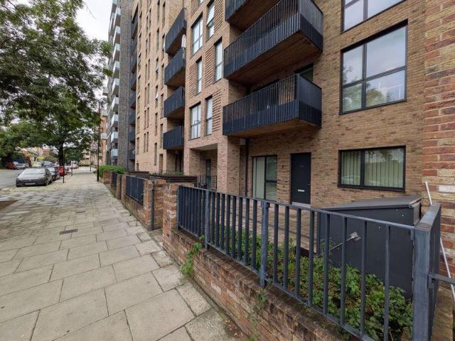 Apartment for rent in London Borough of Ealing, Greater London