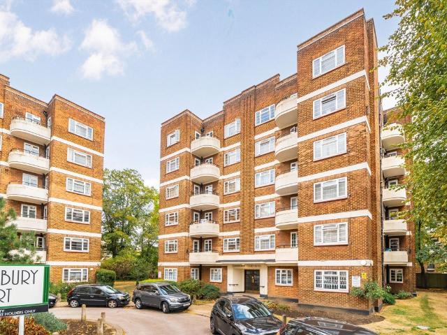 Apartment for rent in Gunnersbury Court, Greater London