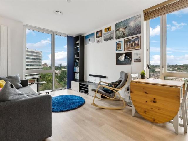Apartment for rent in London Borough of Ealing, Greater London