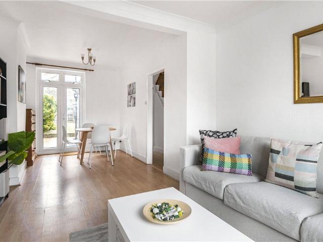 House for rent in London Borough of Ealing, Greater London