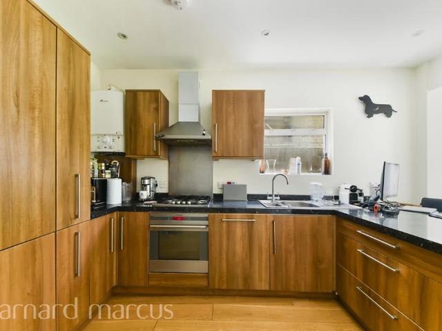 Apartment for rent in London Borough of Ealing, Greater London