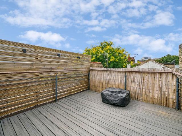 Apartment for rent in London Borough of Ealing, Greater London