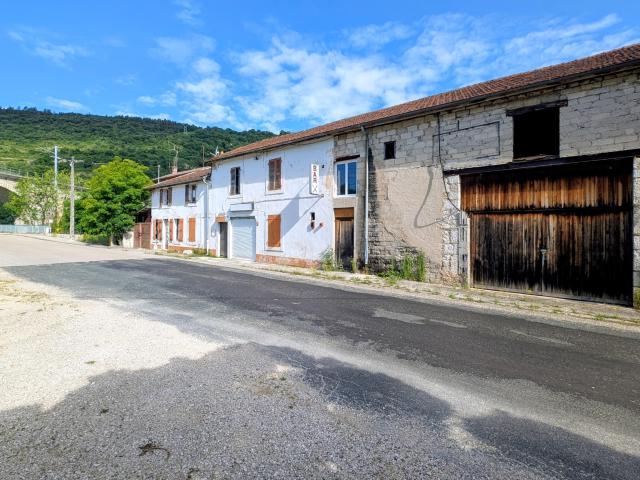 Maison vente à Nantua, Bolozon