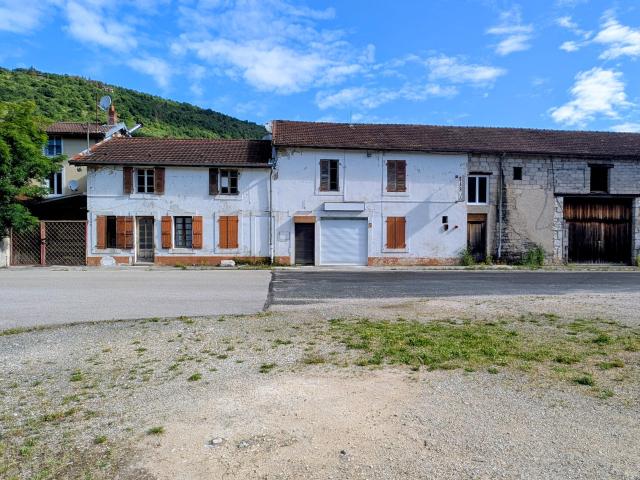 Maison vente à Nantua, Bolozon