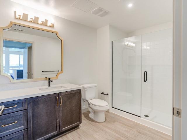 Apartment for rent in Midway City, California