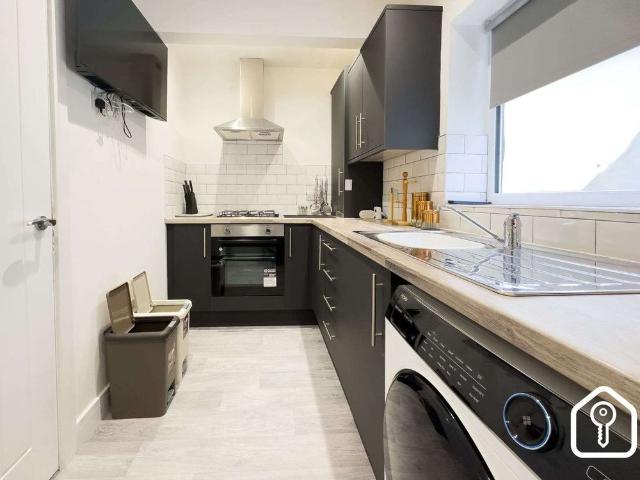 Room for rent in Page Hall, South Yorkshire