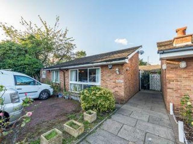House for rent in London Borough of Barnet, Greater London