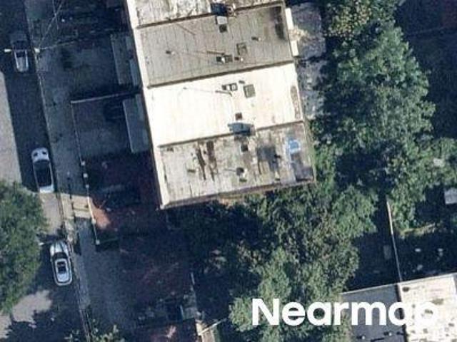 Property for sale in The Bronx, Arverne