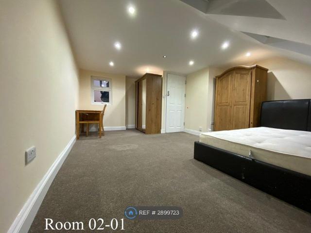 Room for rent in Upton, Greater London
