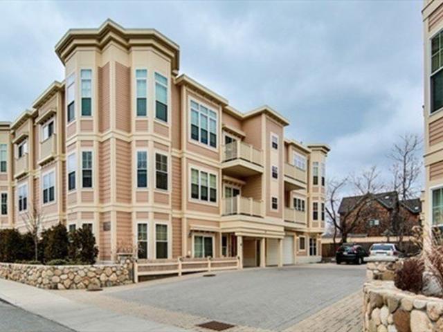 Condo for sale in Cambridge