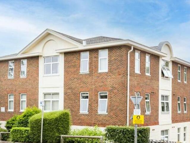 House for sale in Lucastes, Perryfields