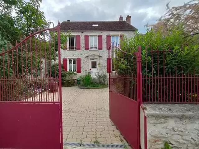 Maison vente à Melun, Bombon