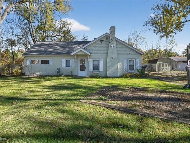 House for sale in Elyria, Ohio