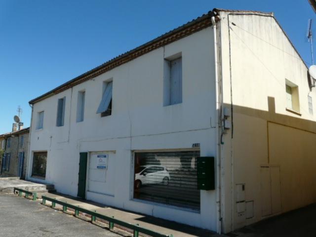 Immeuble vente à Bon-encontre