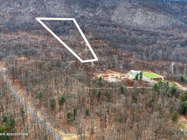 Land for sale in Berkeley Springs, West Virginia