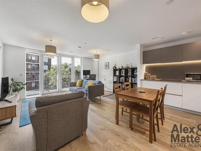 House for rent in London Borough of Lewisham, Greater London