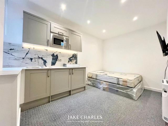 Studio for rent in London Borough of Ealing, Greater London