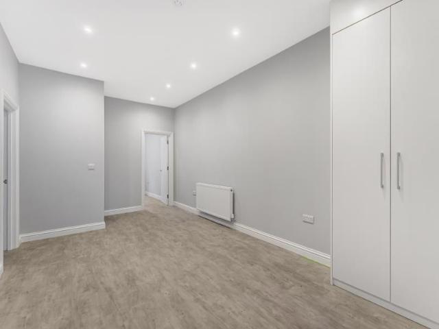 Apartment for rent in London Borough of Ealing, Greater London