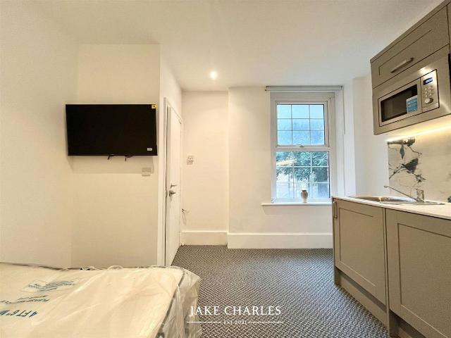 Studio for rent in London Borough of Ealing, Greater London