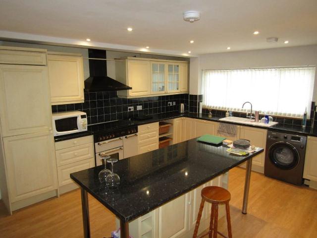 Apartment for rent in Mount Pleasant, Swansea