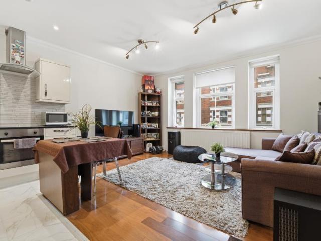 Apartment for rent in London Borough of Ealing, Greater London