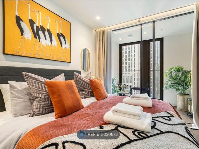 Apartment for rent in Oval, Greater London